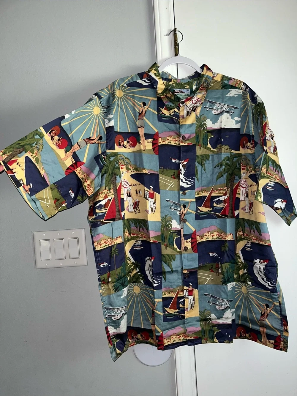 Reyn Spooner Egyptian Cotton Hawaiian Art Deco Print Short Sleeve Button Down - Picture 6 of 11